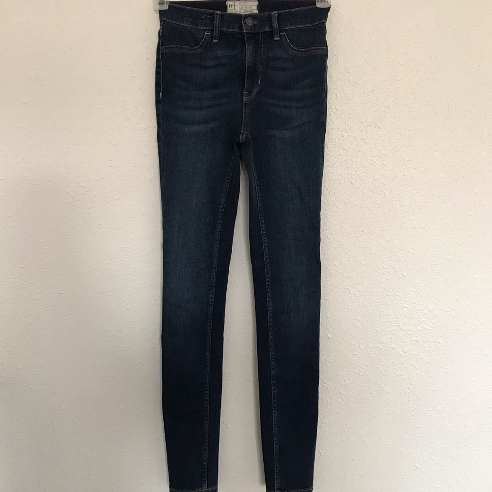 Free People | High rise dark blue skinny jeans